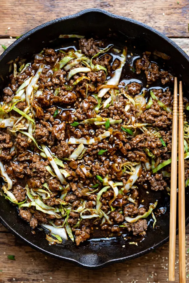 Ground beef and cabbage skillet dinner